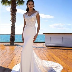 Cosmobella Milano wedding gown